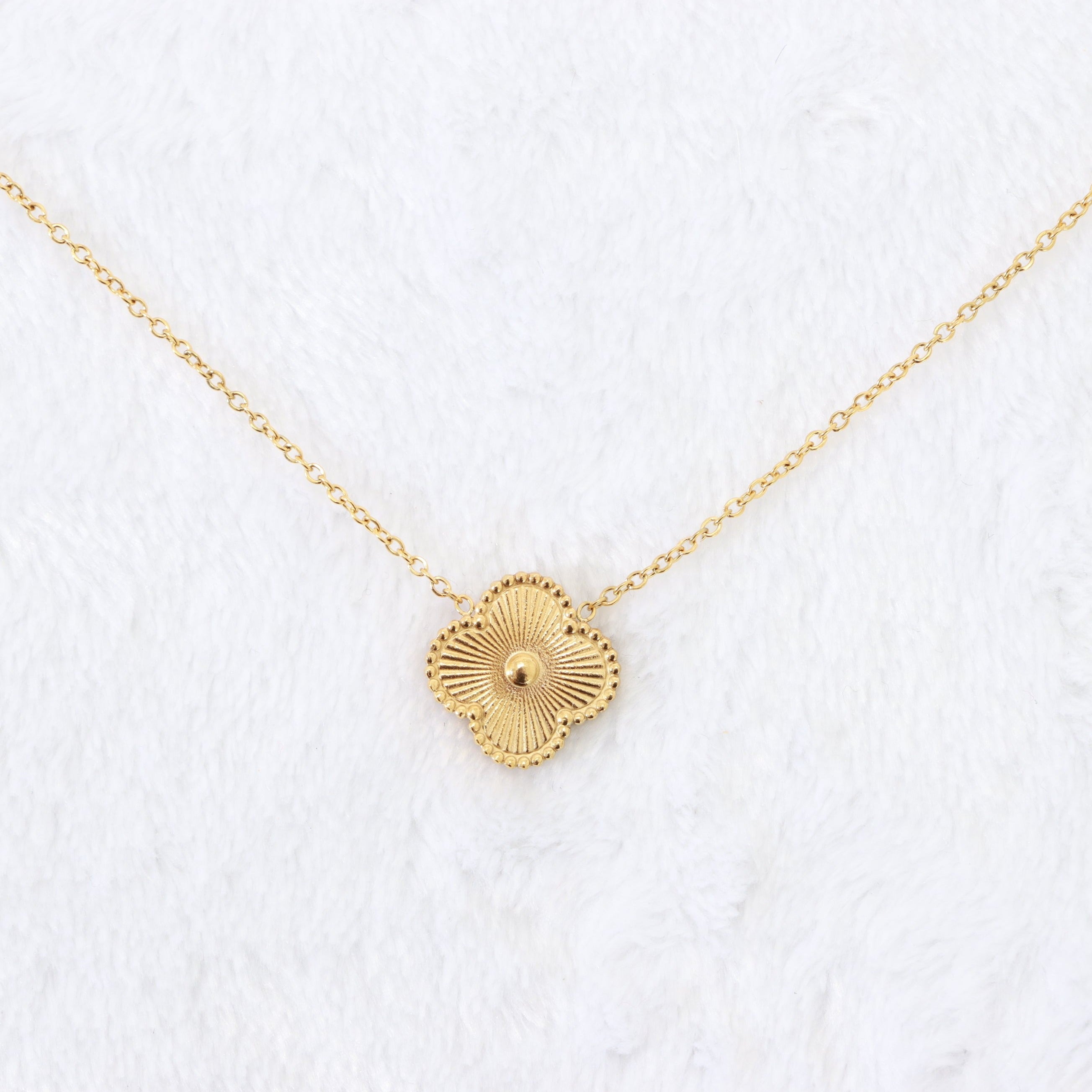 18K Gold Plated Rotatable Lucky Clover Pendant Necklace – Shiny Cubic Zirconia, Women's Retro Charm